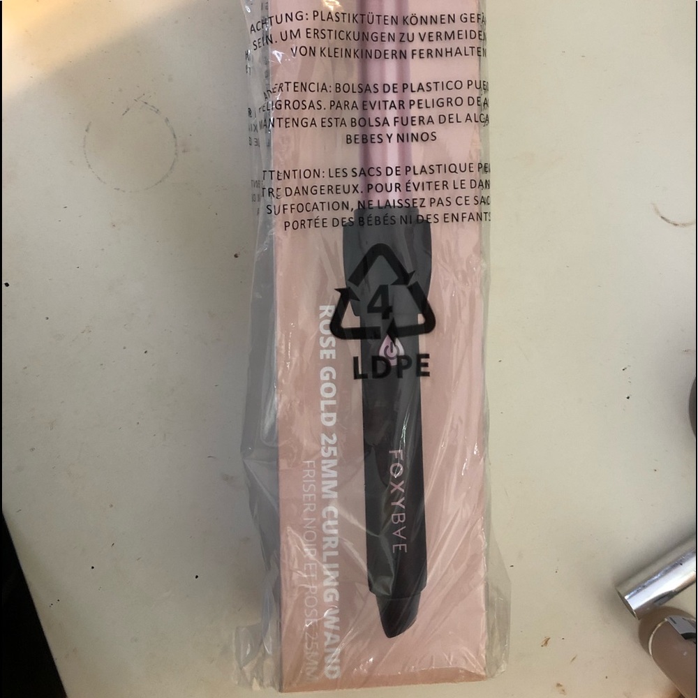 Foxy bae curling iron